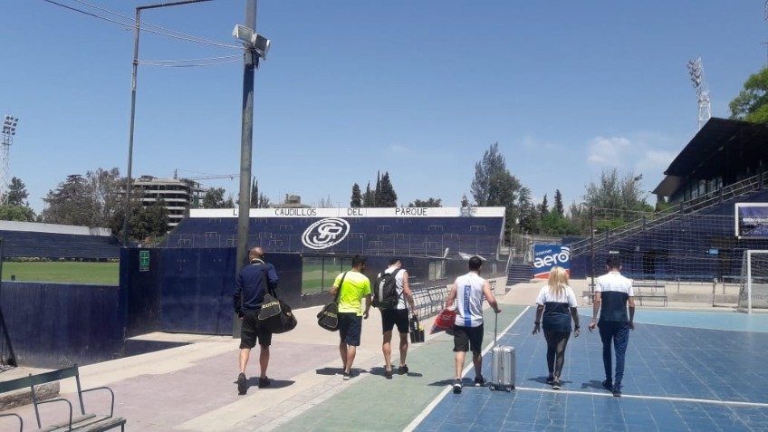 Santamarina llegó a Mendoza para enfrentar a Gimnasia